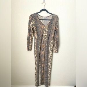 Size small women’s dress.